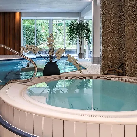 Restaurant & Verte Vallee Hotell 4*