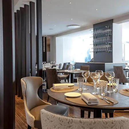 Restaurant & Verte Vallee 4* マンステール